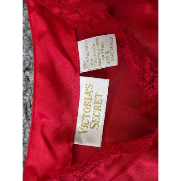 Vtg Y2K Victorias Secret Small Silky Lace RED Camisole Crop Top Womens VALENTINE - Picture 4 of 8